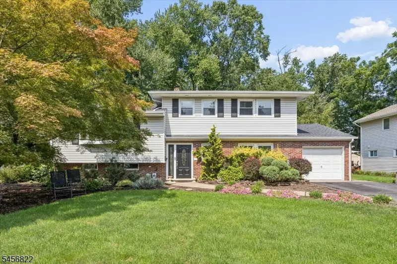 11 Surrey Ln, Springfield, NJ 07081 - #1