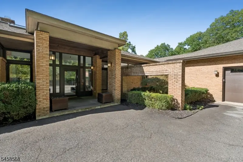 12 Thackery Ln, Mendham, NJ 07945 - #2