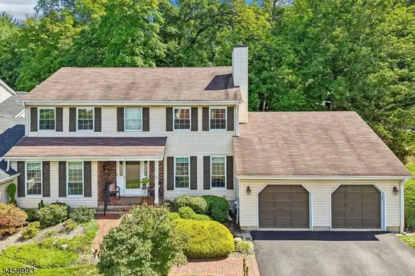 12 Clearwater Dr, Wayne Twp., NJ 07470