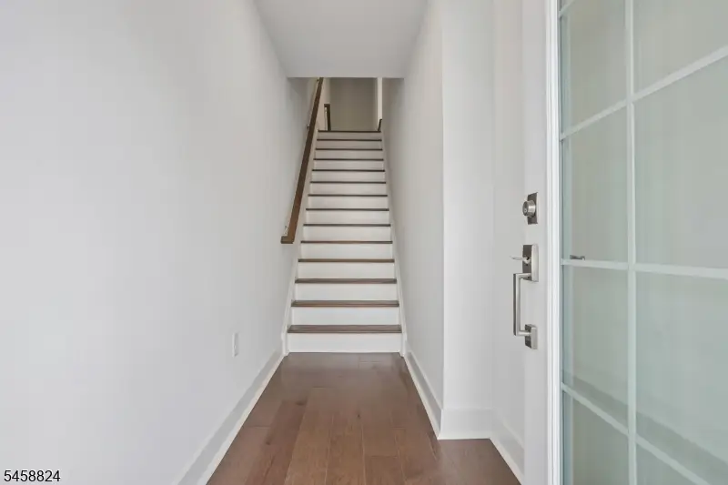 69 Eastwood Ter, East Hanover, NJ 07936 - #3