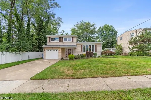39 Hastings Rd, Old Bridge Twp., NJ 08857