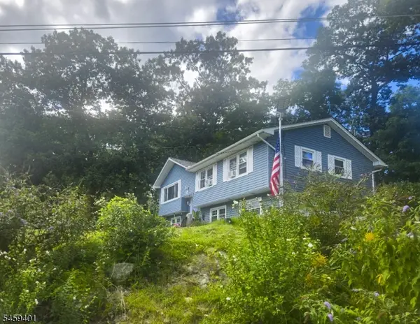 15 Conklin Ave, Hopatcong Boro, NJ 07874
