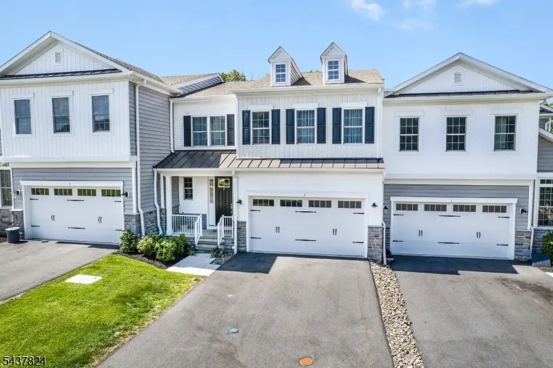 3 Hillandale Dr, Mendham, NJ 07945 - #1