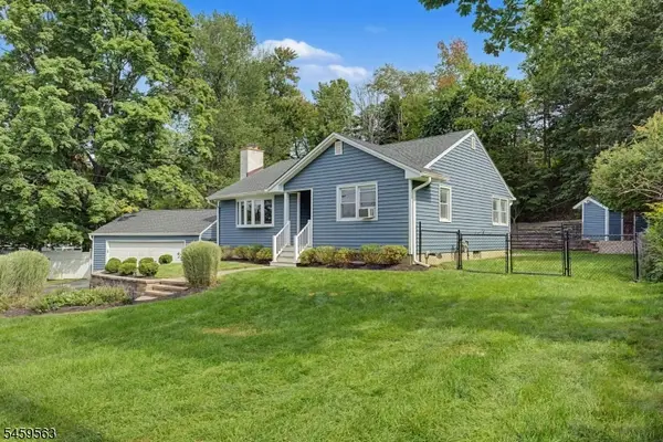 3 Linda Ln, Andover Twp., NJ 07860