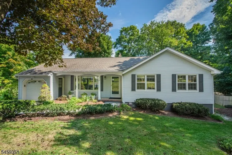 20 Byron Pl, Sparta, NJ 07871 - #1