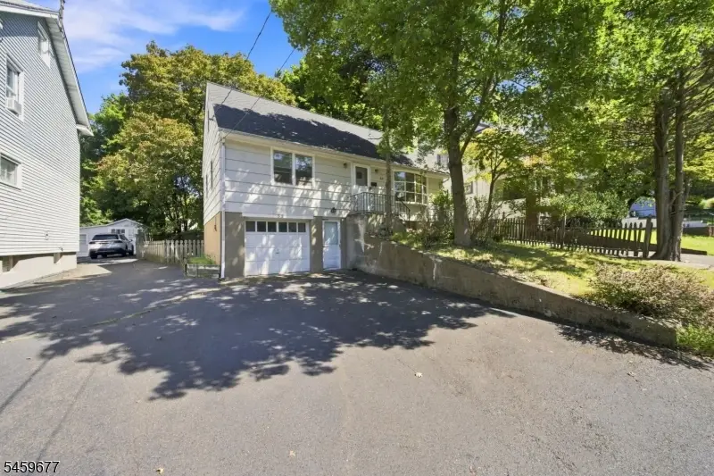 53 Payne Ave, Midland Park, NJ 07432 - #2