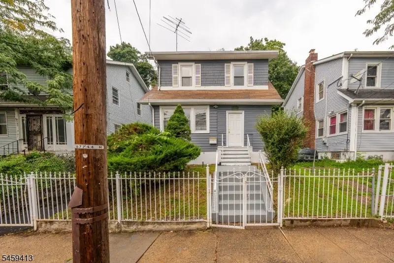 125 Pine Grove Ter, Newark, NJ 07106 - #1