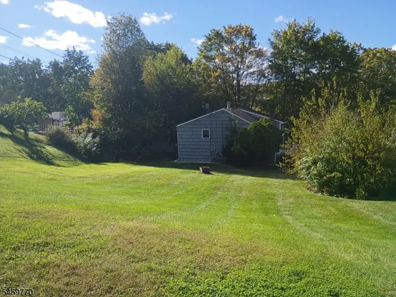 4 Adams Dr, Ogdensburg, NJ 07439 - #3