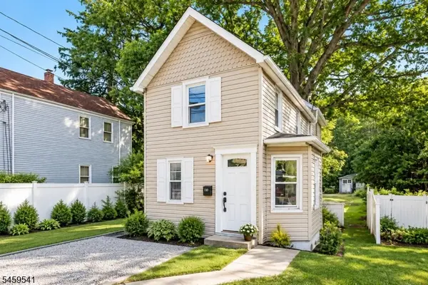 80 Glenwild Ave, Bloomingdale Boro, NJ 07403