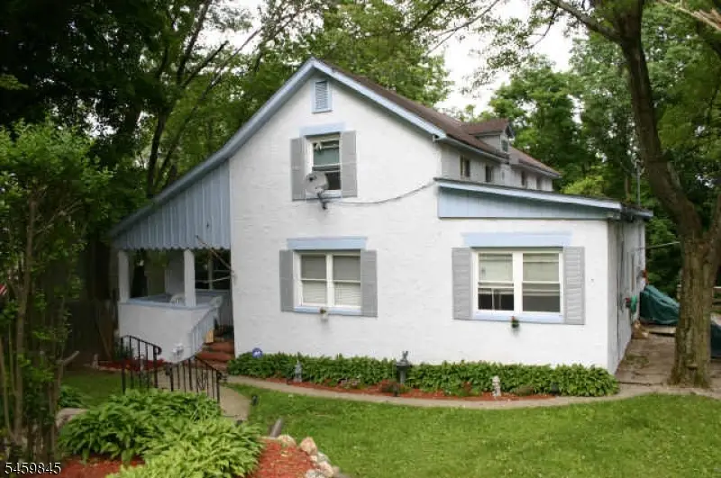 9 Cedarbrook Rd, Upper Greenwood Lake, NJ 07480 - #1