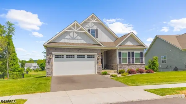124 Club House Dr, Washington Twp., NJ 07882
