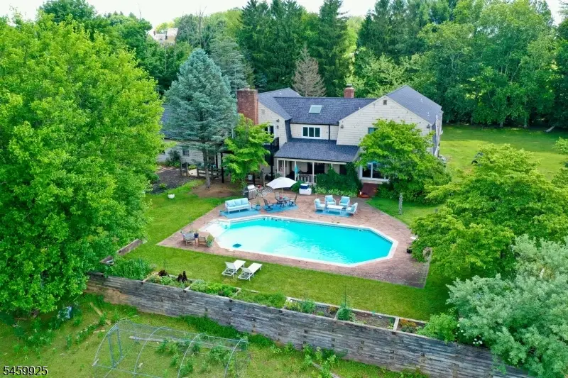 13 Farmersville Rd, Tewksbury, NJ 07850 - #2