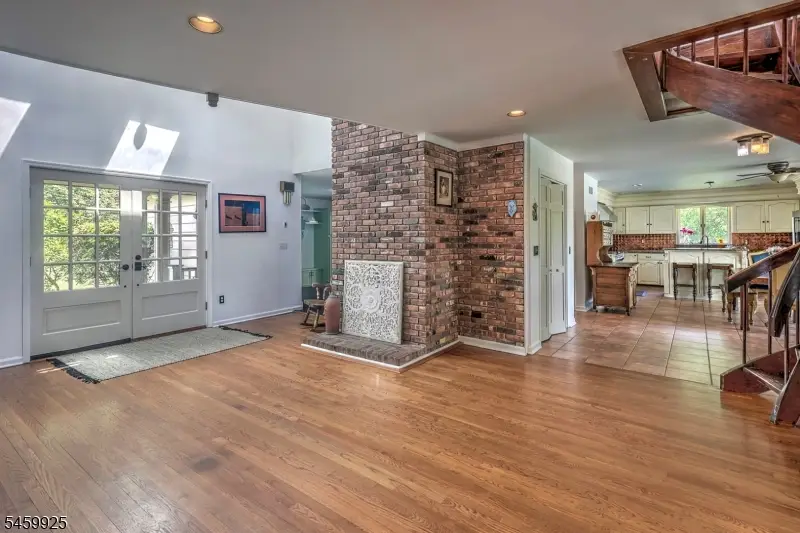 13 Farmersville Rd, Tewksbury, NJ 07850 - #3
