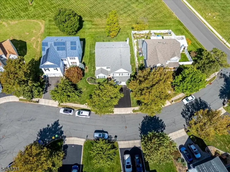 4 Avery Ct, Bradley Gardens, NJ 08807 - #3