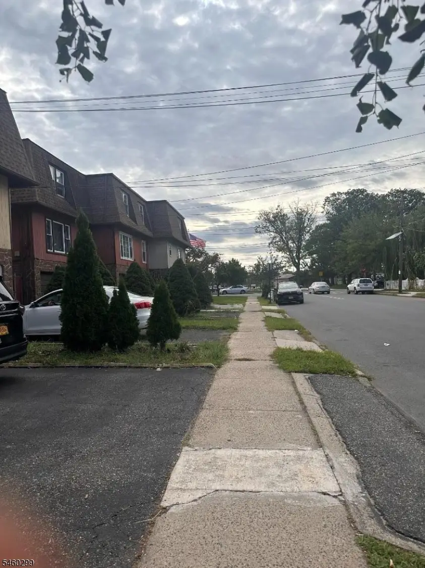428 Doyle St, Elizabeth, NJ 07206 - #3