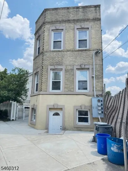 233 Malvern St, Newark, NJ 07105 - #1