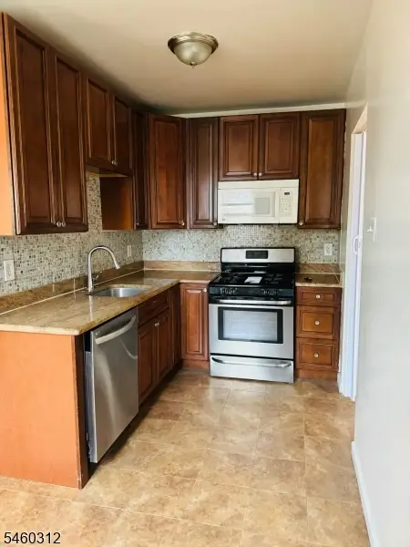 233 Malvern St, Newark, NJ 07105 - #2