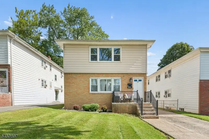 31 Barbara St, Bloomfield, NJ 07003 - #1