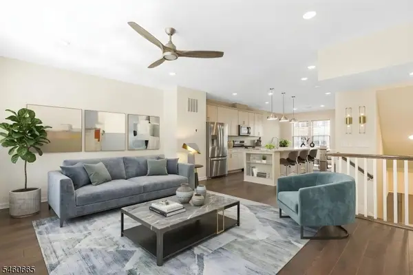 17 Gala Ct, Livingston Twp., NJ 07039