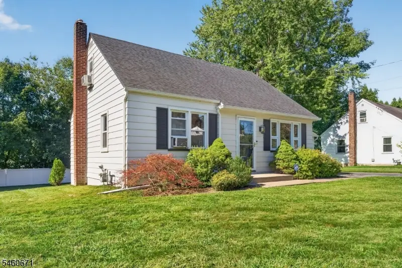 510 Pennsylvania Ave, Upper Pohatcong, NJ 08865 - #3
