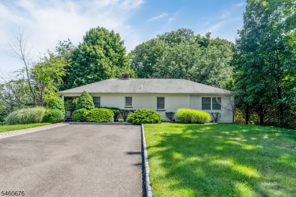 59 Charwalt Dr, Hawthorne Boro, NJ 07506