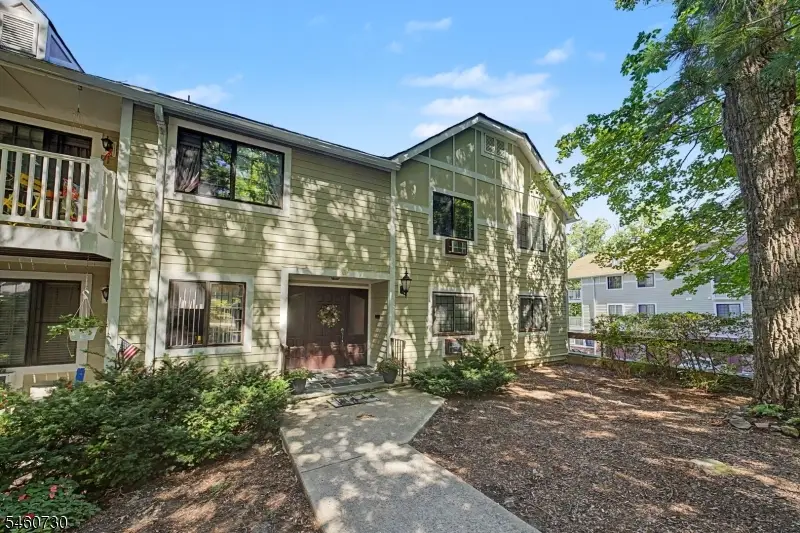 6 F Foxwood Dr, Morris Plains, NJ 07950 - #1