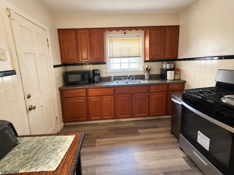 70 Lindsley Ave, Irvington, NJ 07111 - #2
