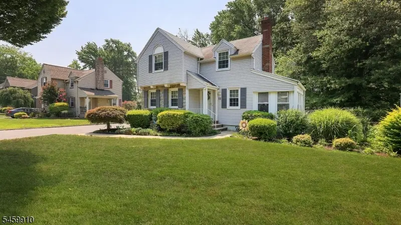 11 Munsee Dr, Cranford, NJ 07016 - #2