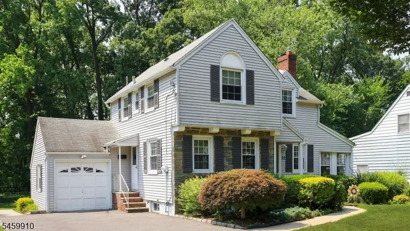11 Munsee Dr, Cranford, NJ 07016 - #3