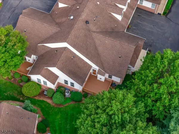 100 David Dr, Raritan Twp., NJ 08822