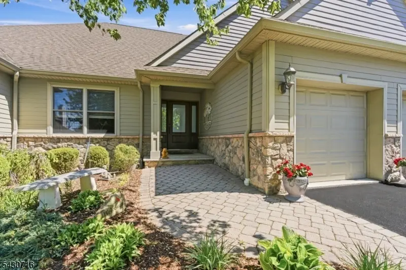 14 Wentworth Ct, Hardyston, NJ 07419 - #1