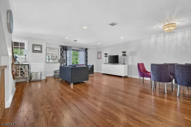 7 Christina Ct, Fairfield, NJ 07004 - #3