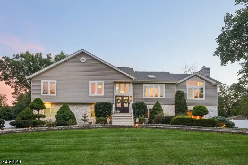 3 Skurla Ln, Whippany, NJ 07981 - #1