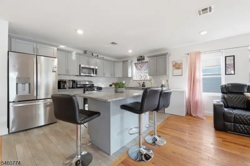 28 Hanford St, Newark, NJ 07114 - #3