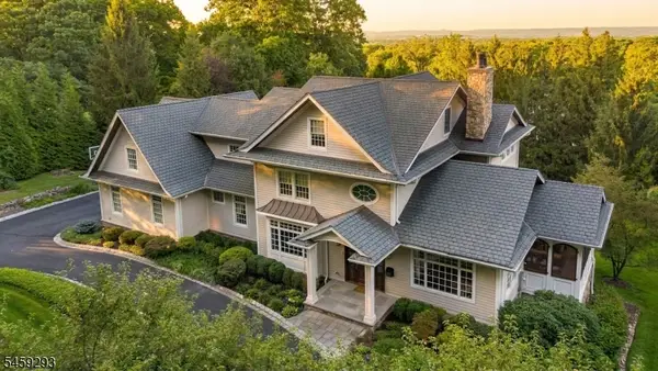 104 Laurel Hill Rd, Mountain Lakes Boro, NJ 07046