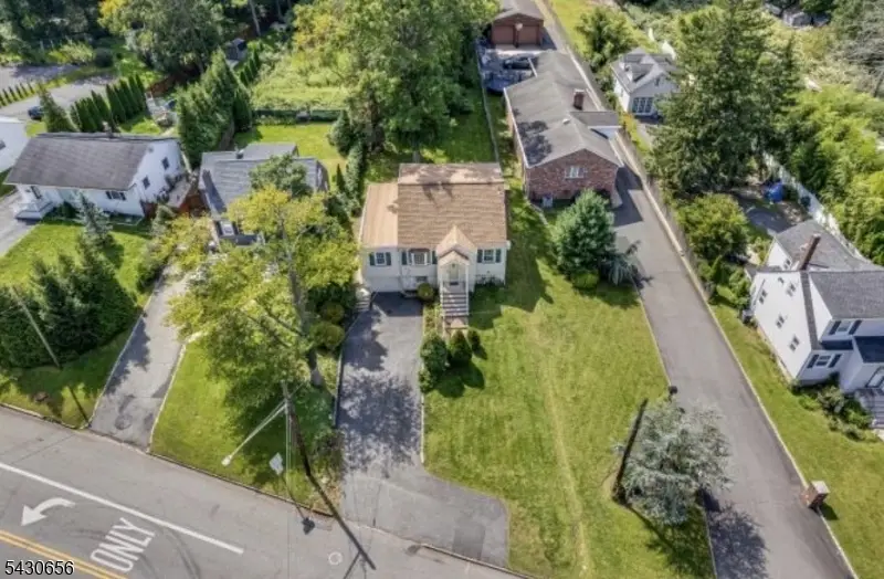 495 Eagle Rock Ave, Roseland, NJ 07068 - #2