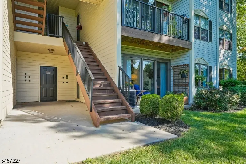 89 Woodward Ln, Bernards, NJ 07920 - #2