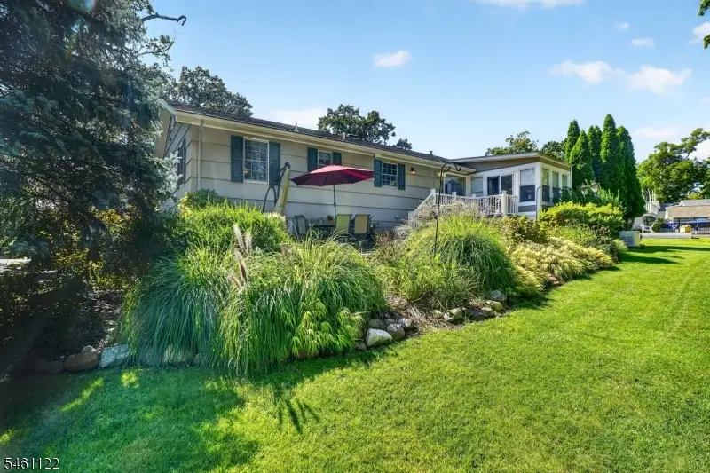 11 Jeffrie Trl, Hanover, NJ 07981 - #3