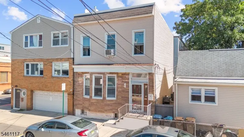 6722 Jackson St, Guttenberg, NJ 07093 - #1
