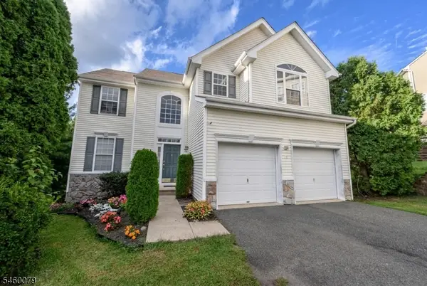 38 Winding Hill Dr, Mount Olive Twp., NJ 07840