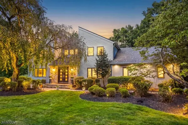 2 Sweet Briar Ct, Montgomery Twp., NJ 08502