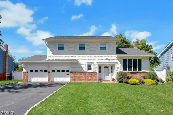10 Klimback Ct, West Caldwell Twp., NJ 07006