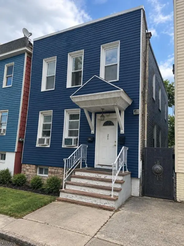21 Summer St, Lodi Boro, NJ 07644