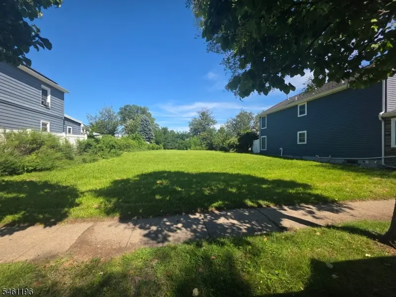 1651 Essex St, Rahway, NJ 07065 - #1