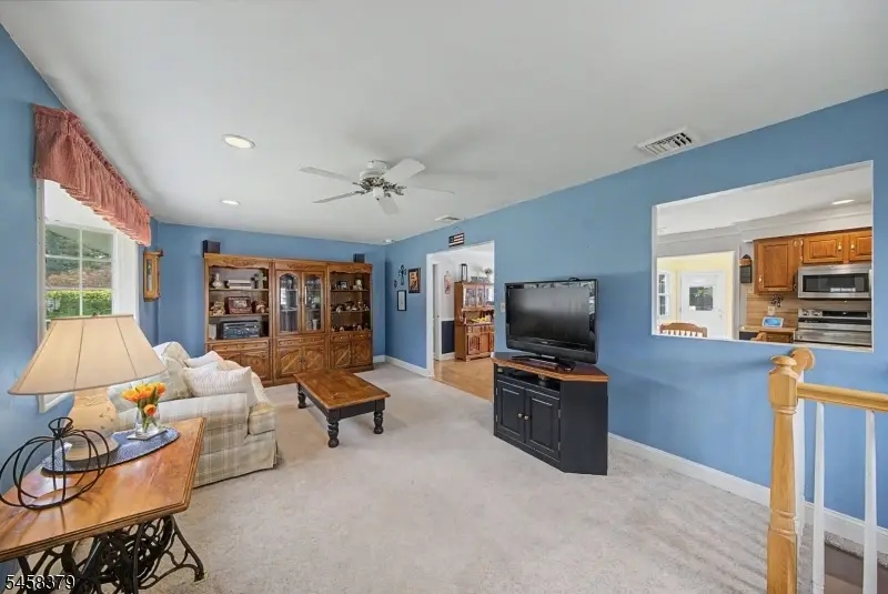 22 Carol Dr, Succasunna, NJ 07876 - #3