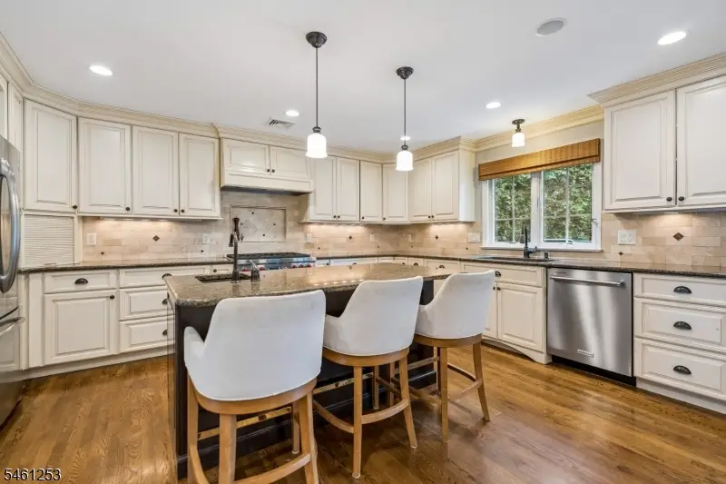 22 Midvale Dr, New Providence, NJ 07974 - #3