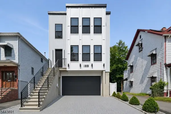 199 N Park St, East Orange City, NJ 07017