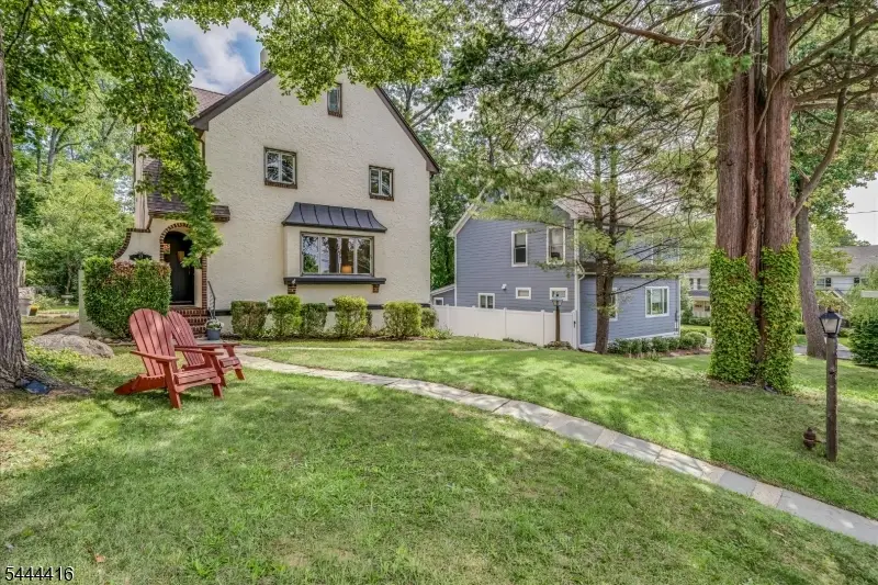 43 Pine St, Millburn, NJ 07041 - #2
