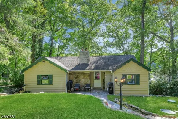 49 Lake Shore Rd, Hardyston Twp., NJ 07460