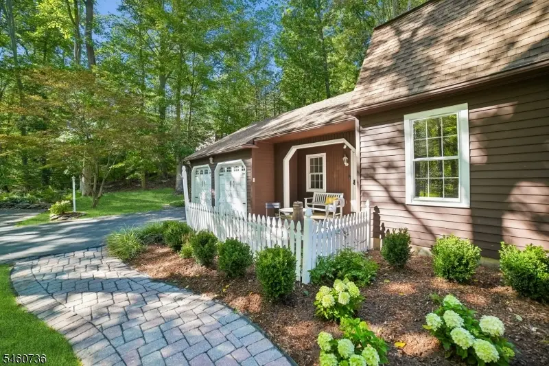36 Cora Ln, Chester, NJ 07930 - #2